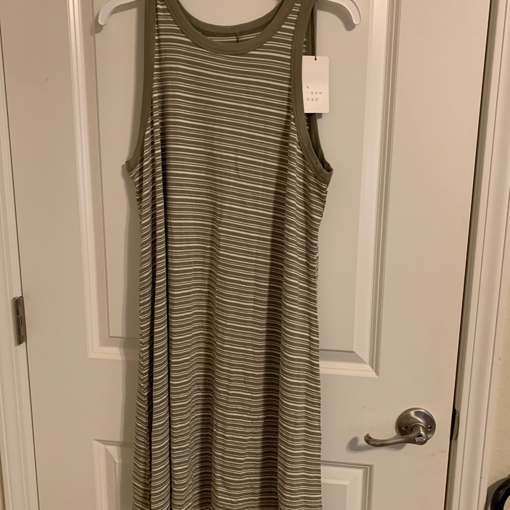 Sleeveless jumper